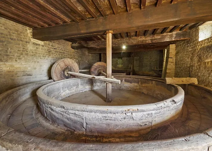 Ferme Manoir De Cremel * Monceaux-en-Bessin